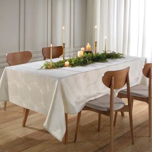 Toalha de Mesa Retangular Döhler Lumina Marfim 6 Lugares